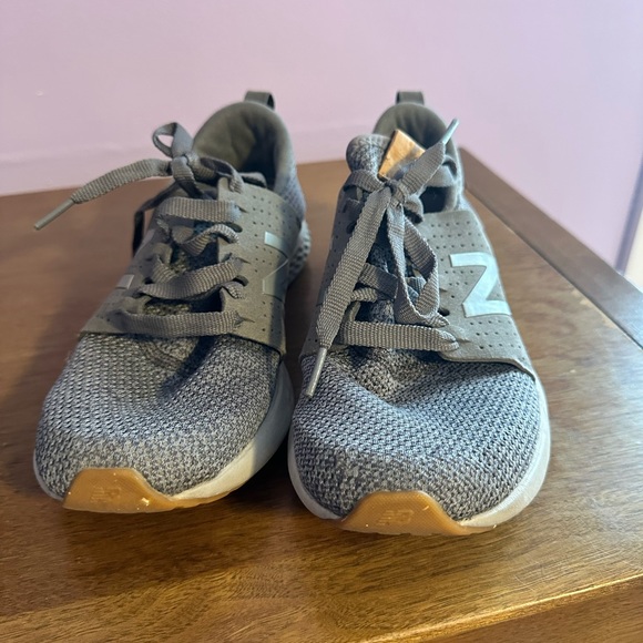 Women’s New Balance Fresh Foam shoes - Picture 4 of 6